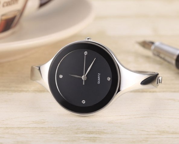 The Simple Bracelet Watch By GEEKTHINK