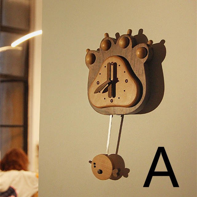 Fish And Bear Paw Cartoon Mute Solid Wood Pendulum Clock